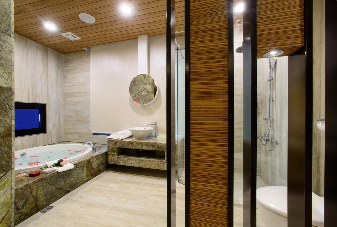 Chen He Spa Motel Lộc Cảng Ngoại thất bức ảnh