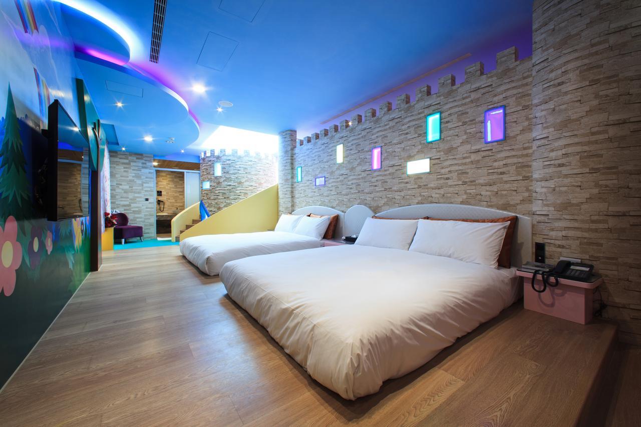 Chen He Spa Motel Lộc Cảng Ngoại thất bức ảnh