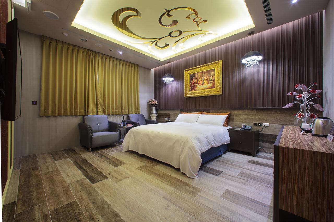 Chen He Spa Motel Lộc Cảng Ngoại thất bức ảnh